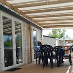 펜션 Mysavinahouse Mobilhome 4 A 6 Pers 4 Etoiles 피리악-쉬르-메르